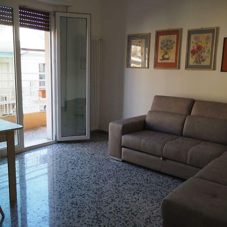 Апартаменти Casa Chiara Сан-Бенедетто-дель-Тронто Екстер'єр фото